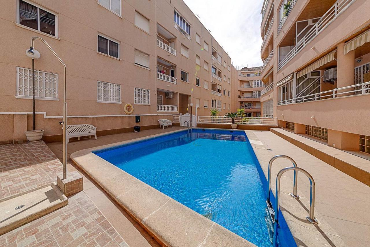 Cozy Appartment Torrevieja At Irina מראה חיצוני תמונה