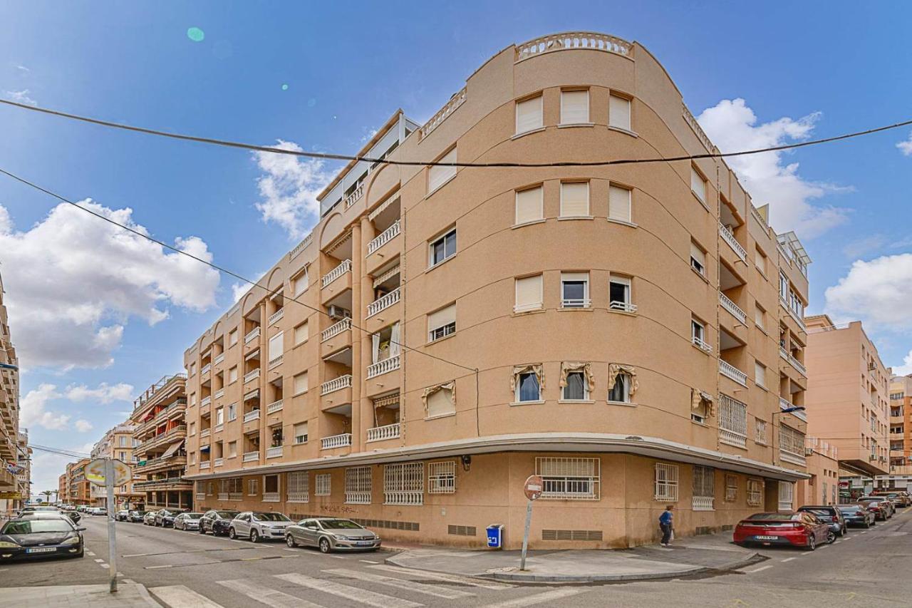 Cozy Appartment Torrevieja At Irina מראה חיצוני תמונה